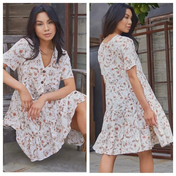 41 Boho V-Neck Floral Short Sleeve Tiered Dress - Picture 3 of 6